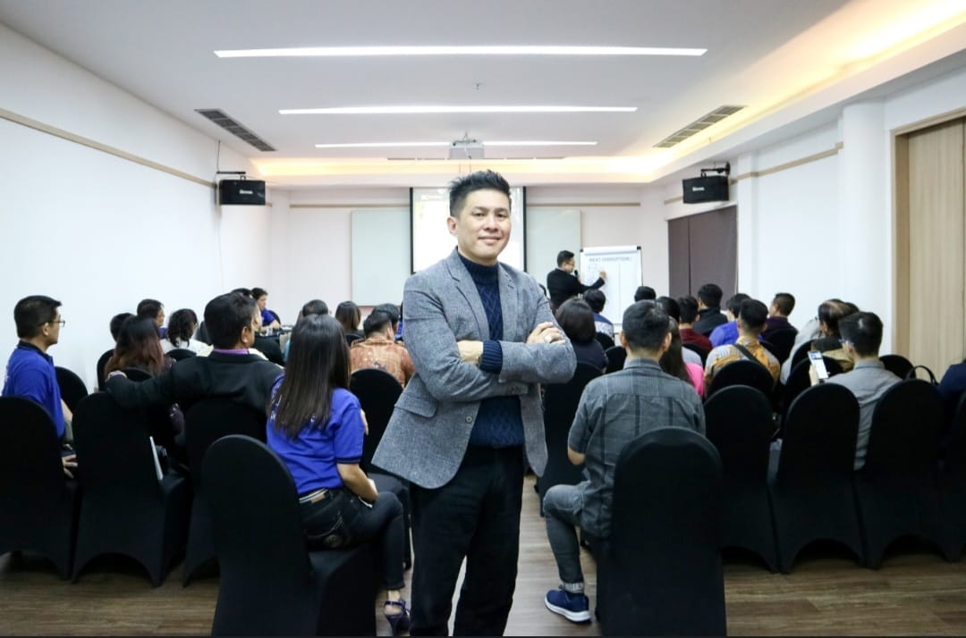 about-daniel-chang
